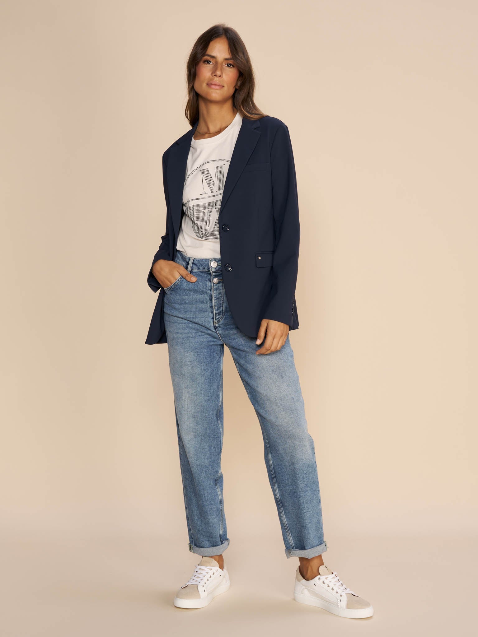 Modelshot / Blue / Detail